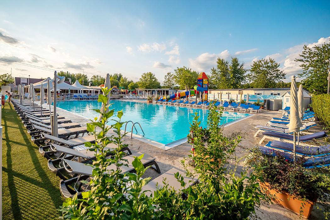 Camping Butterfly – Poollandschaft