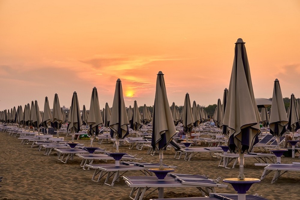 Strand-Bibione-Sonnenuntergang-Italien-Belita.jpg