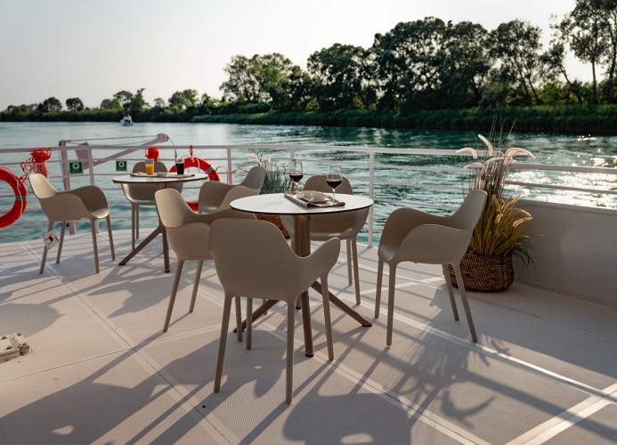 Marina Azzurra Resort Houseboat Lagoon