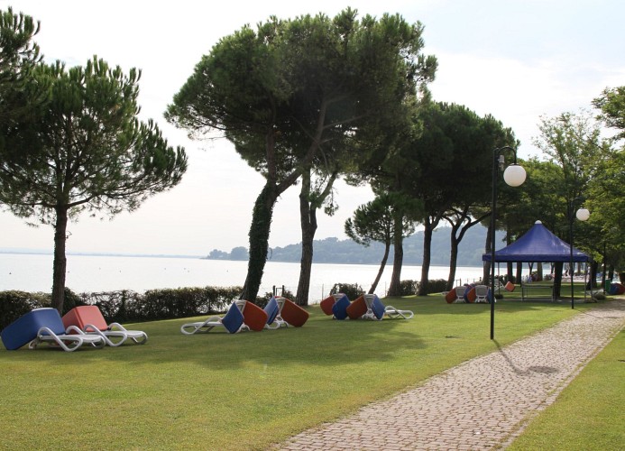 Front Lake Resort Le Corti del Lago Bilo A2