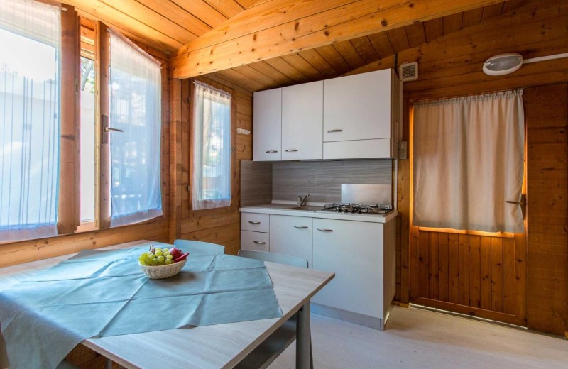 Sole Family Camping Village Chalet Comfort Dog 