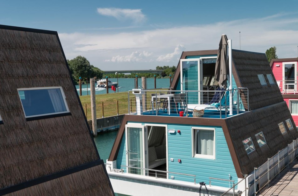 Marina Azzurra Resort Houseboat Lagoon