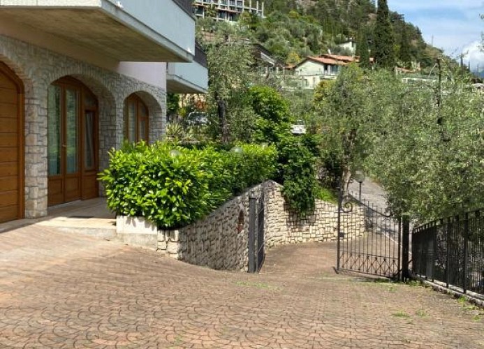 Residenz Villa Gianna Dreizimmer-Dachwohnung mit Seeblick