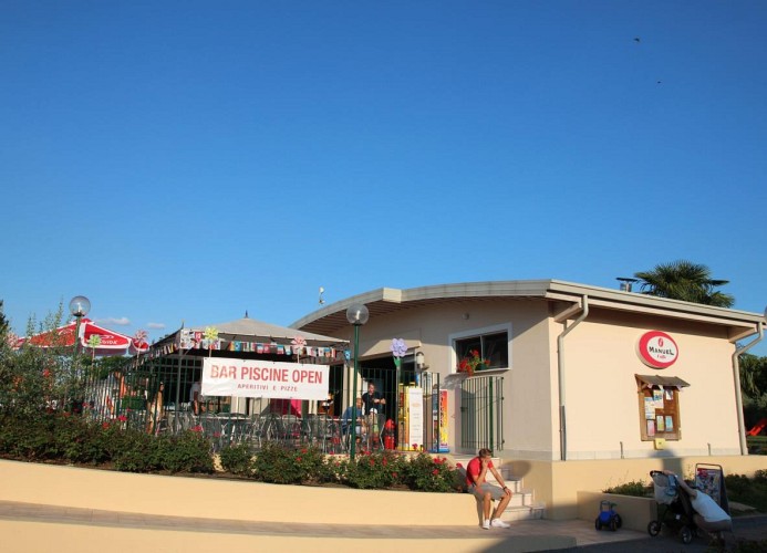Ferienpark Garda Village Dreizimmer-Bungalow Trilo Comfort 