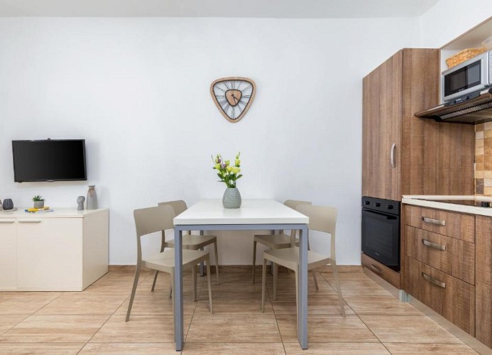 Villa Nina Apartments Zweizimmer-Wohnung mit Balkon 2+2