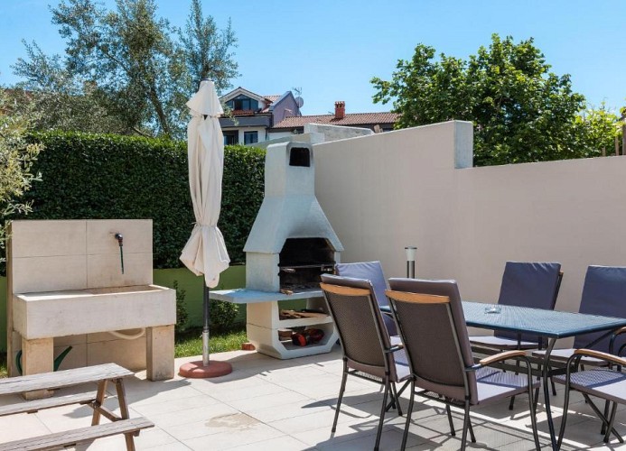 Villa Nina Apartments Superior Zweizimmer-Wohnung mit Meerblick 4*