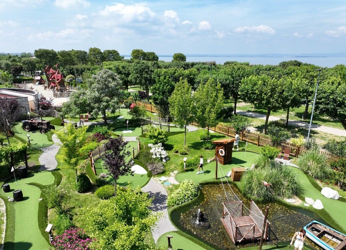 Ferienanlage Piani di Clodia Dreizimmer-Reihenhaus Trilo Valpolicella