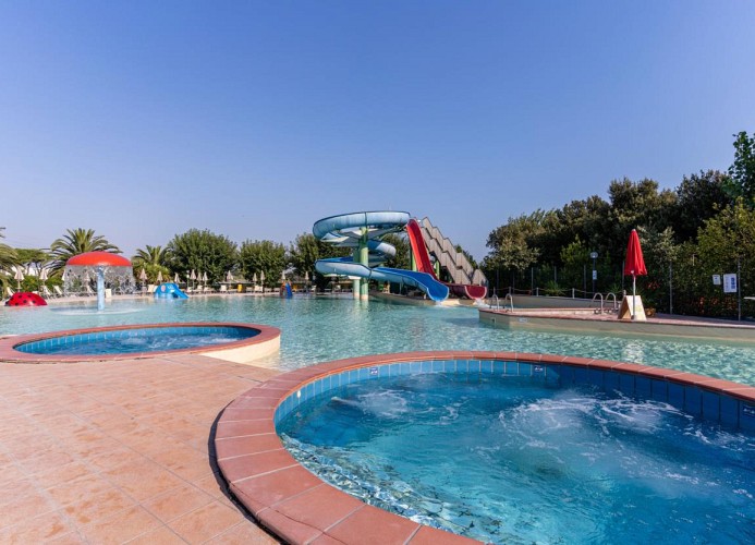 La Risacca Family Camping Village Lodge Superior