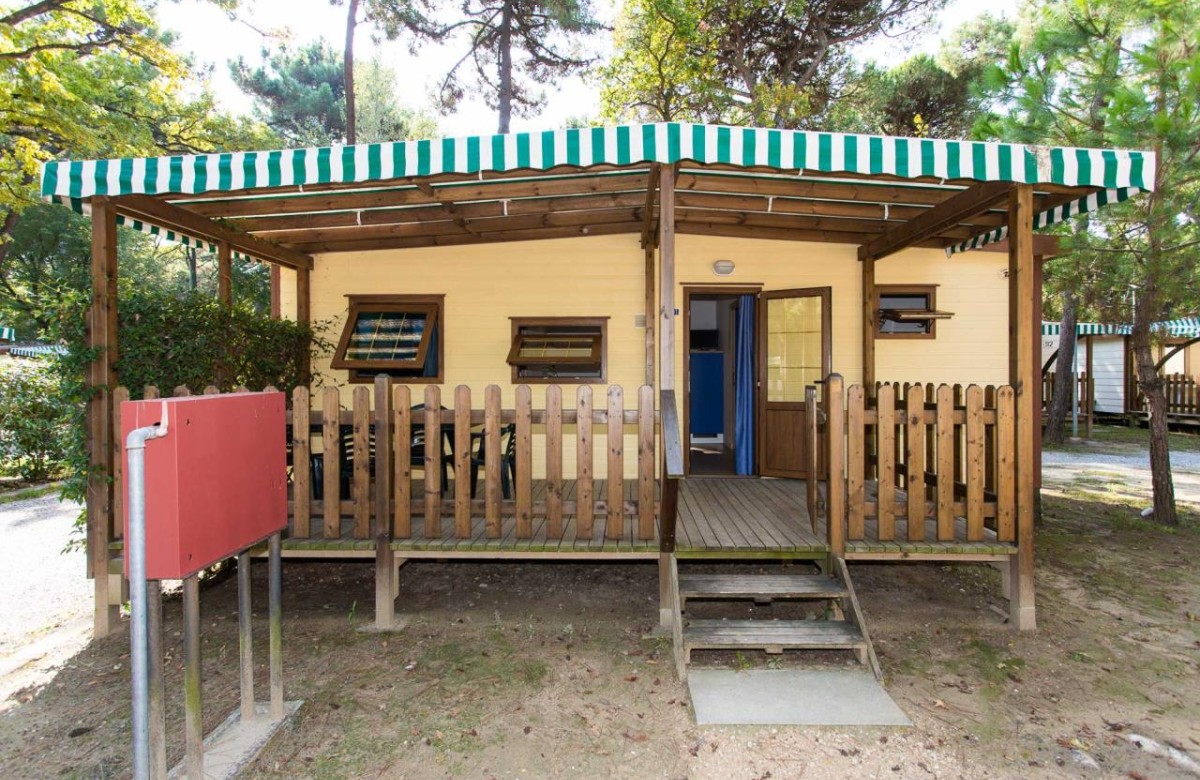 Sole Family Camping Village Lodge Superior Dog 
