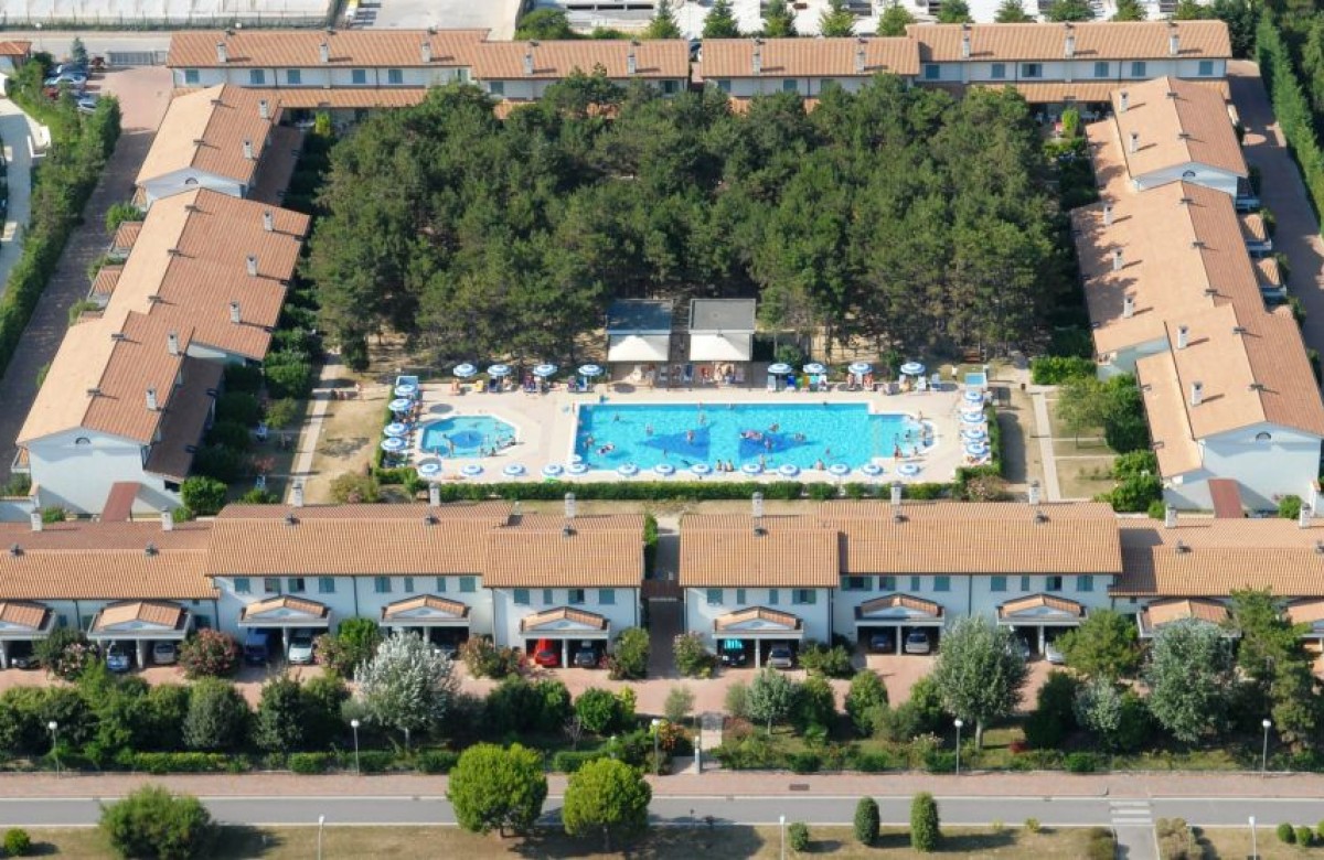 Residenz Ca' del Pino Dreizimmer-Wohnung Trilo Tipo G 