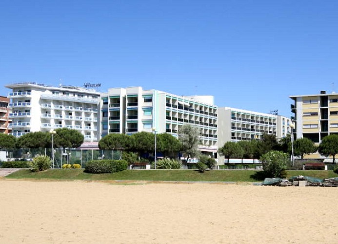 Residenz Luxor-Zweizimmerwohnung B5*+ mit seitlichem Meerblick