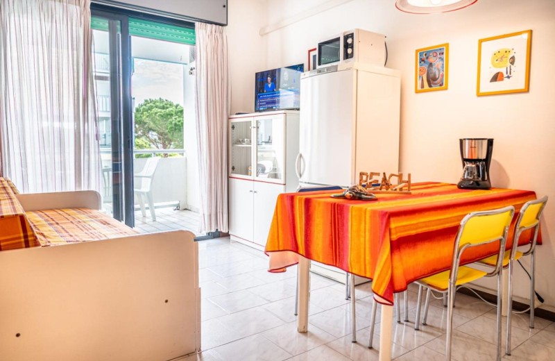 Residenz Luxor-Dreizimmerwohnung C6*+ mit seitlichem Meerblick
