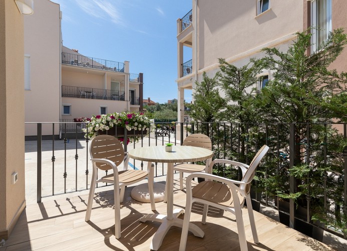 Villa Nina Apartments Zweizimmer-Wohnung mit Terrasse 2+1