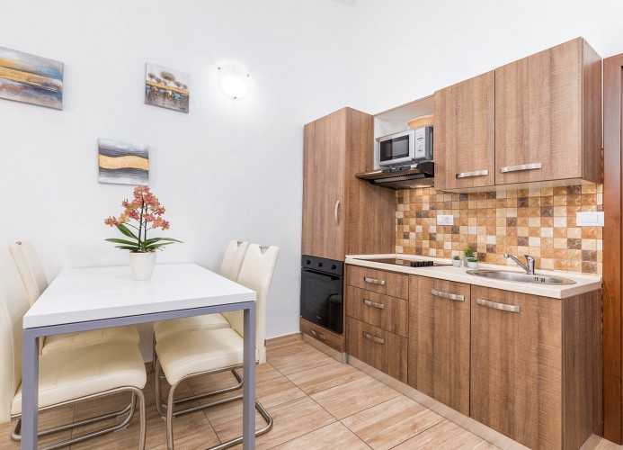 Villa Nina Apartments Zweizimmer-Wohnung mit Balkon 2+2