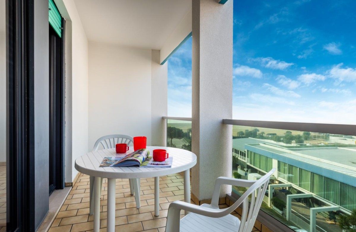 Residenz Luxor-Dreizimmerwohnung C6* mit seitlichem Meerblick