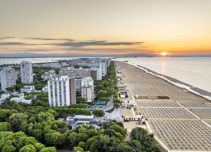 Holiday Village Lignano Fünfzimmer-Reihenhaus Typ E-9