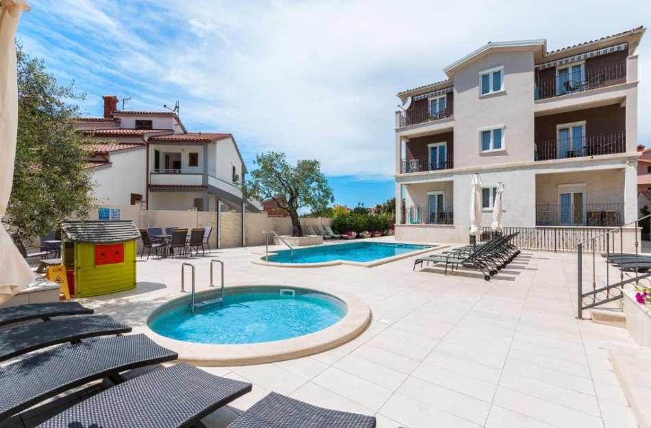 Villa Nina Apartments Superior Zweizimmer-Wohnung mit Meerblick 4*