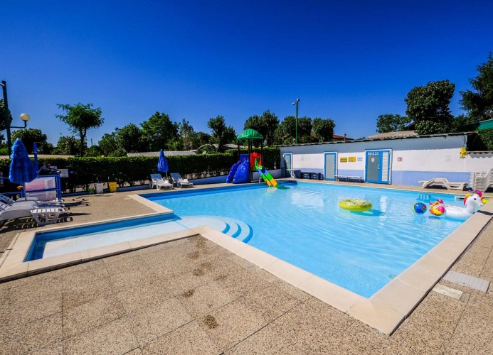Camping Iris Park Zelt Family Tenda