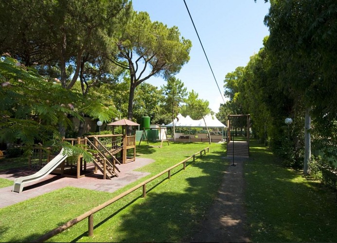 Ferienanlage Baia Domizia Mobilehome Happy Premium