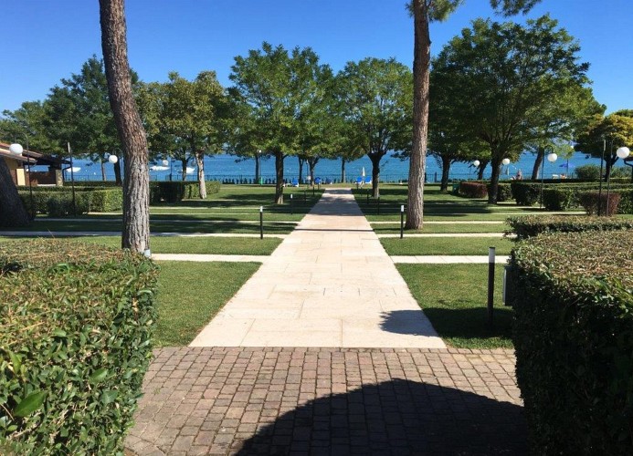 Front Lake Resort Le Corti del Lago Bilo A2