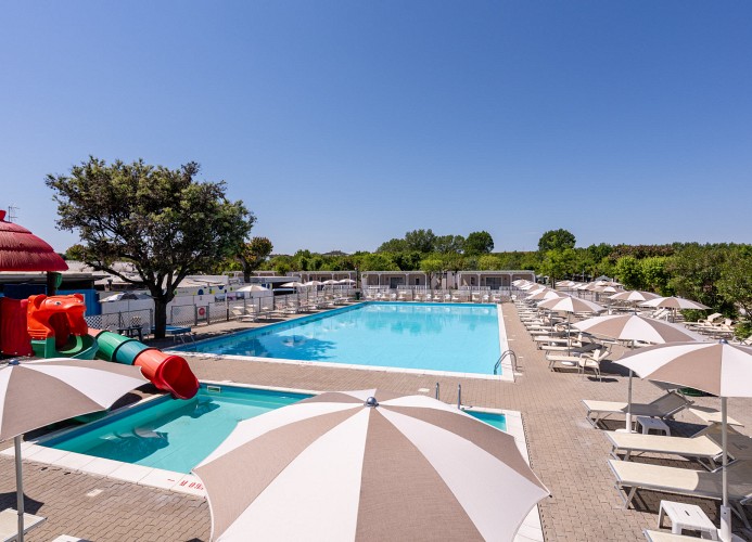 Adriatico Cervia Camping Village Lodge Superior Ensuite