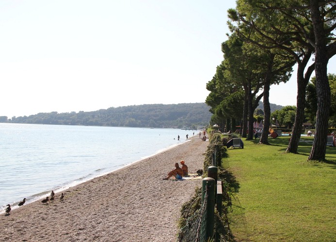 Front Lake Resort Le Corti del Lago Bilo A2