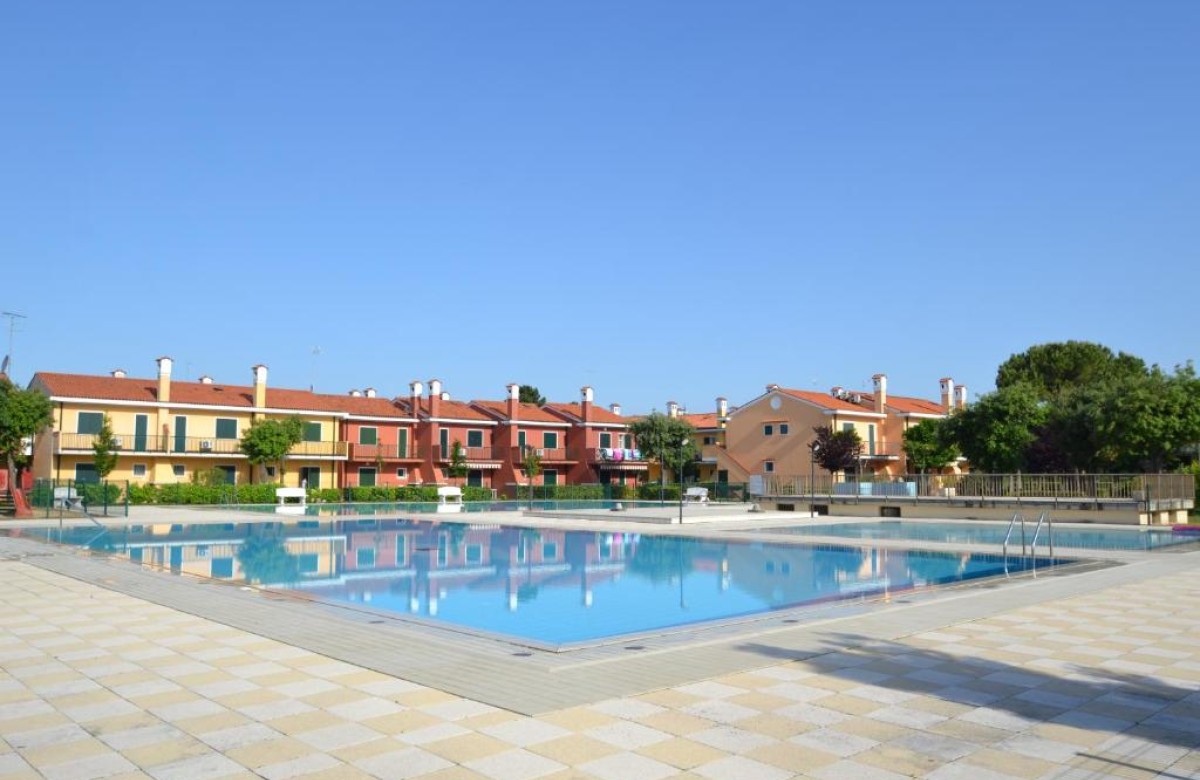 Residenz Michelangelo-Dreizimmerwohnung C6* seitlicher Poolblick 