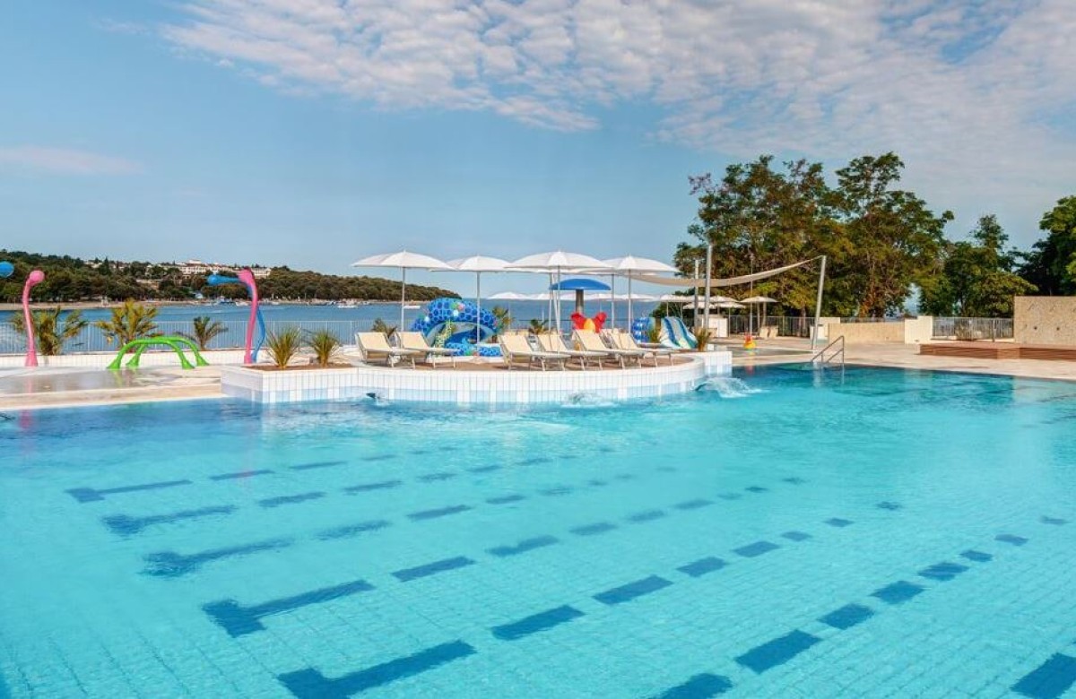 Lanterna Premium Camping Resort Lanterna Home 4+2