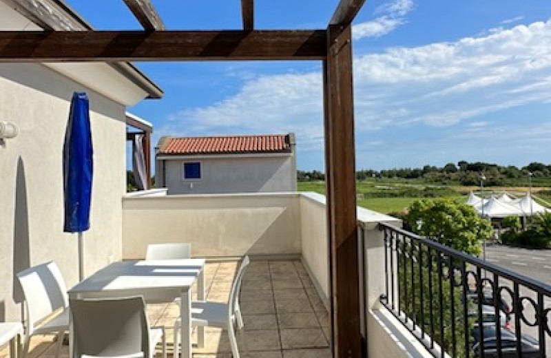 Villaggio A Mare-Vierzimmer-Maisonette-Wohnung Quadri 623 LIR8