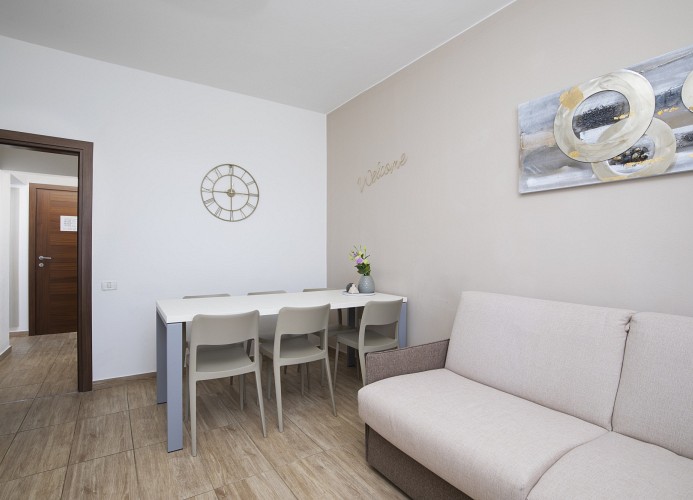 Villa Nina Apartments Dreizimmer-Wohnung mit Balkon und Meerblick 4+2