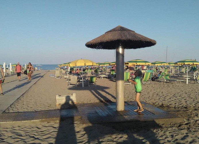 Stranddusche