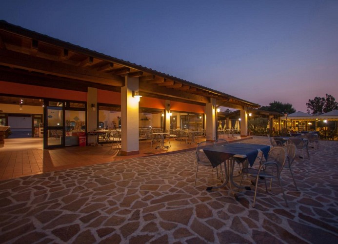 Ferienpark Garda Village Dreizimmer-Bungalow Trilo Comfort 