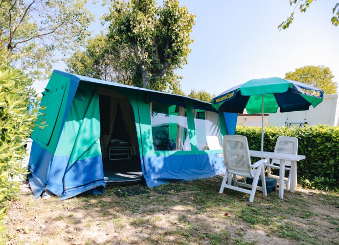 Camping Iris Park Zelt Family Tenda
