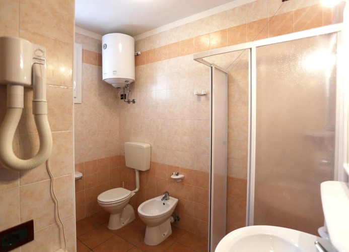 Residenz Le Farnie Zweizimmer-Reiehnhaus Villetta Bilo 