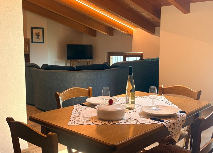 Residenz Villa Gianna Dreizimmer-Dachwohnung mit Seeblick
