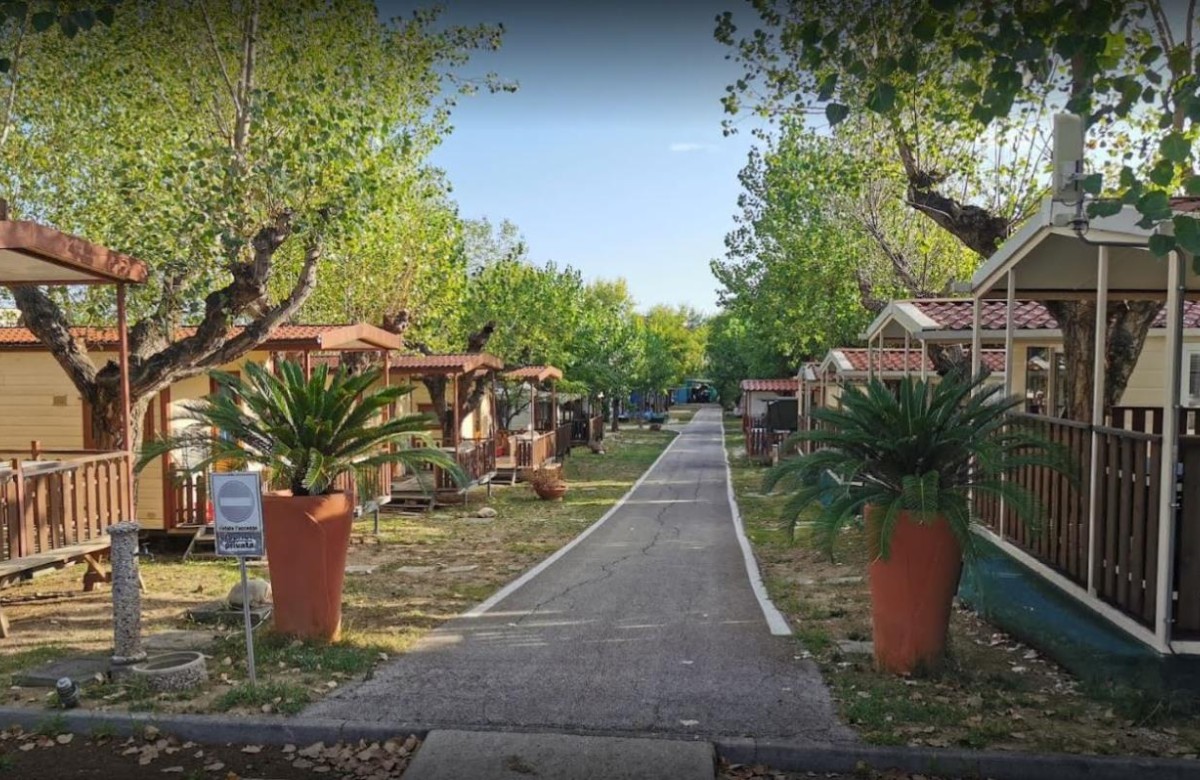 Camping L'Oasi di Lulu Mobilehome 4+1 für 5 Personen