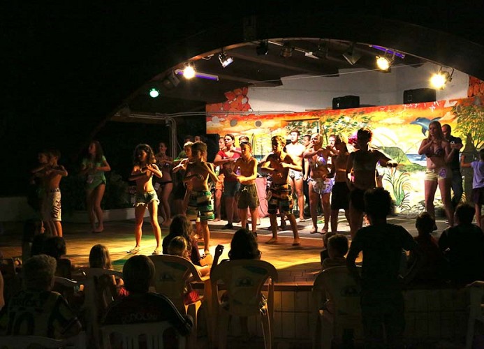 Belvedere Pineta Village Mobilehome Green Holiday