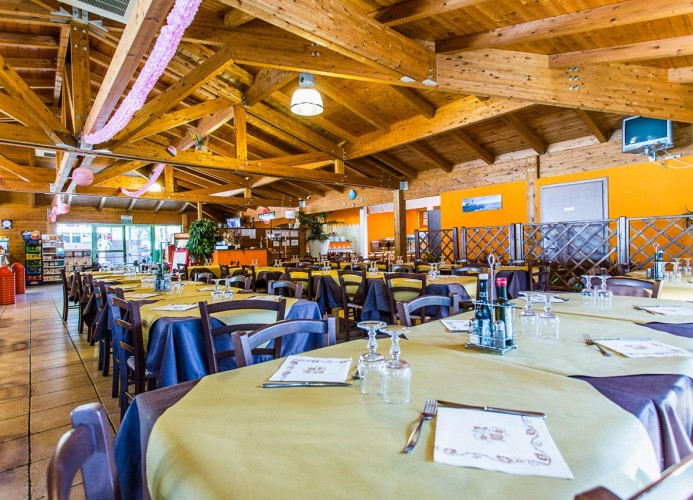Rivaverde Family Camping Village Lodge Deluxe 