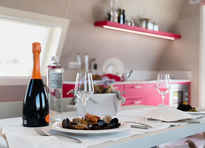 Marina Azzurra Resort Houseboat Garden 