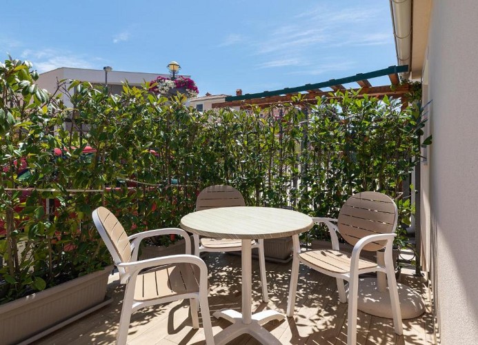 Villa Nina Apartments Zweizimmer-Wohnung mit Terrasse 2+1