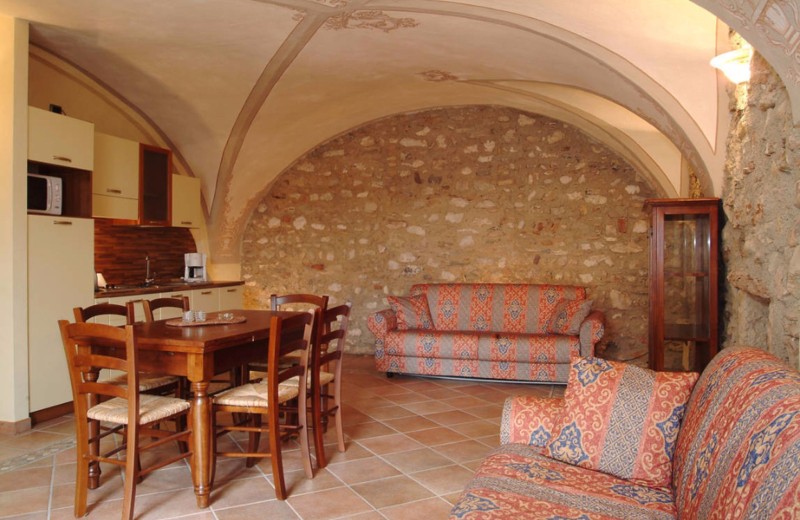 Residenz Borgo Alba Chiara Dreizimmer-Wohnung Trilo A3