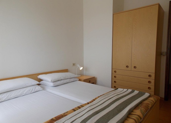 Residenz La Quercia-Dreizimmerwohnung C6*+ mit seitlichem Meerblick