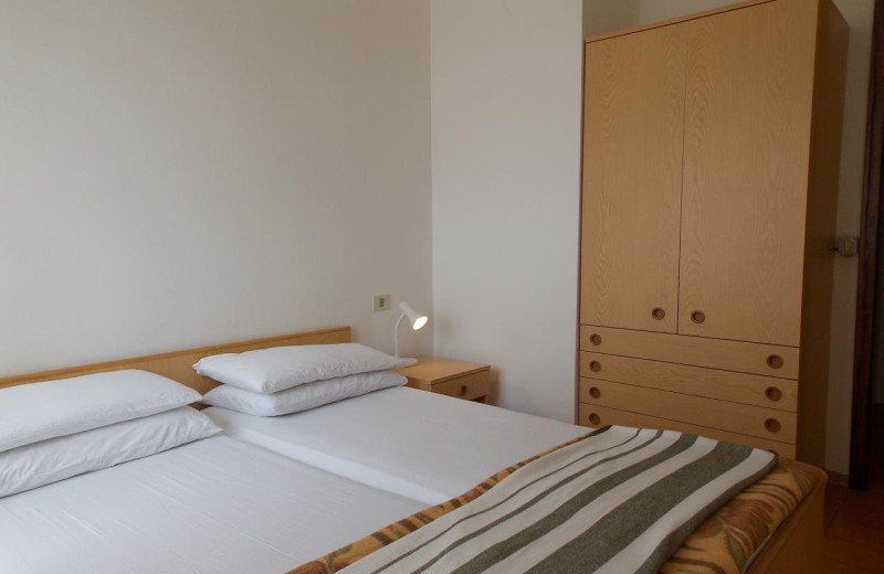 Residenz La Quercia-Dreizimmerwohnung C6*+ mit seitlichem Meerblick