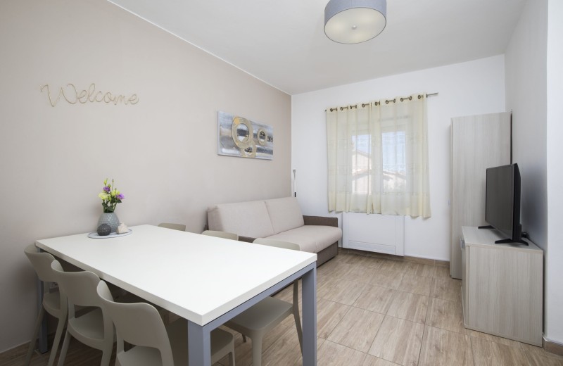 Villa Nina Apartments Dreizimmer-Wohnung mit Balkon und Meerblick 4+2