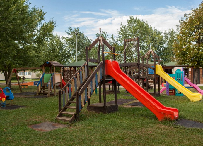 Ferienpark Garda Village Maxicaravan Deluxe 