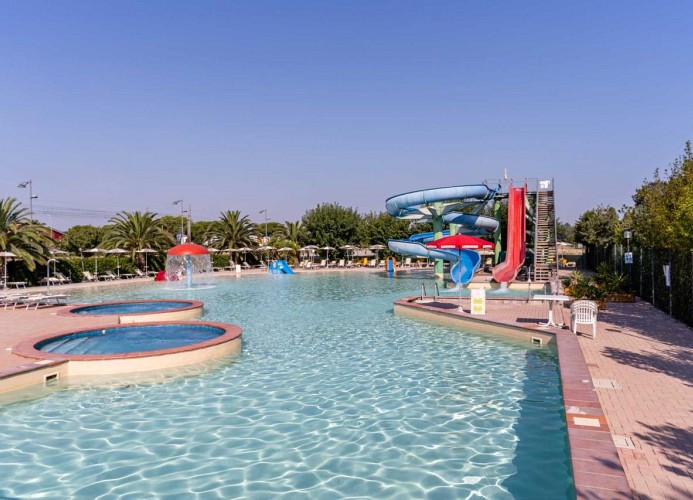 La Risacca Family Camping Village Lodge Superior