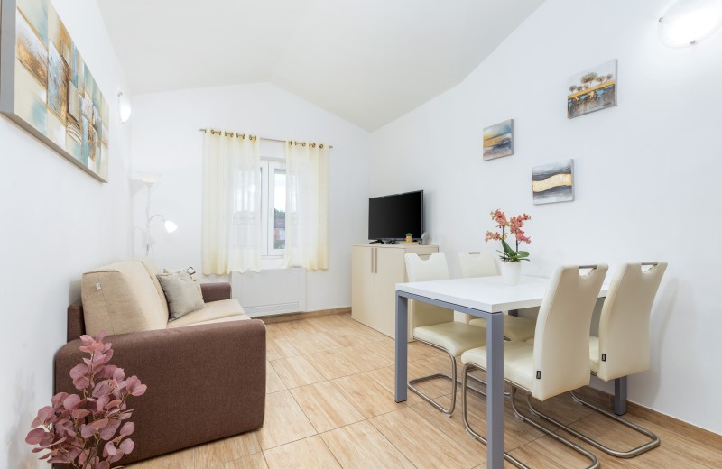 Villa Nina Apartments Zweizimmer-Wohnung mit Balkon 2+2