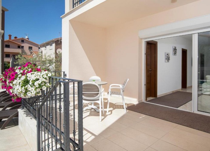 Villa Nina Apartments Zweizimmer-Wohnung 2+2