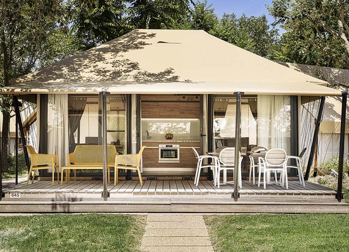 Barricata Holiday Village Boutique