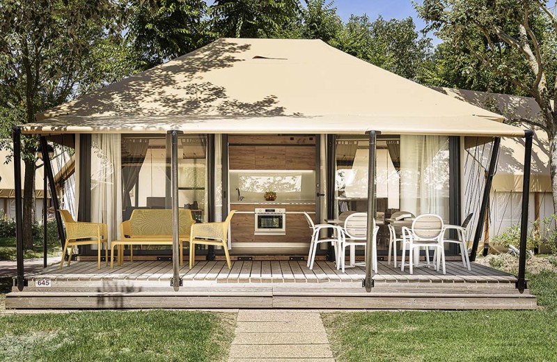 Barricata Holiday Village Boutique